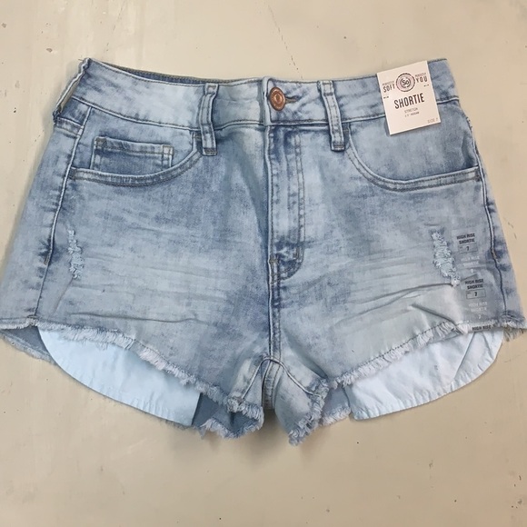 Juniors SO high rise denim shortie shorts - Picture 2 of 3